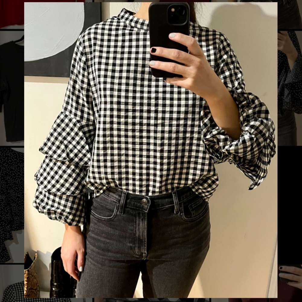 Gingham blouse, fun sleeves